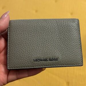 MICHAEL KORS MENS
Hudson Pebbled Leather Card Case - Birch